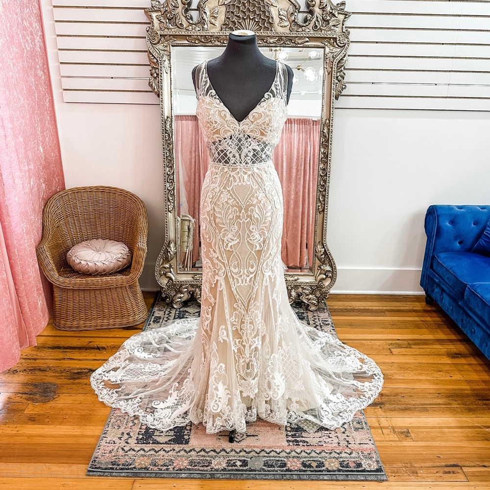 Brand New House of Wu Wedding Gown, Mermaid Dress, Boho Wedding dress brand new